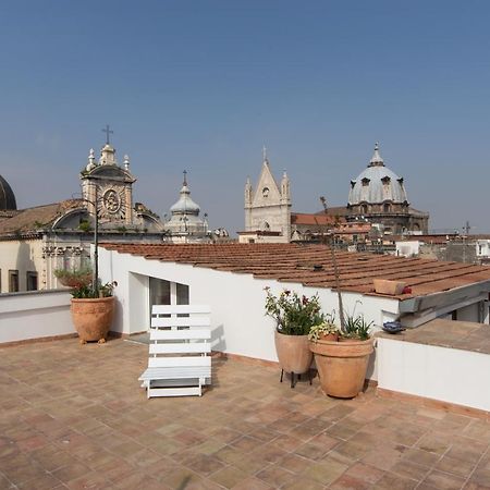 Appartamento La Casa Nel Cuore Della Citta Napoli Esterno foto