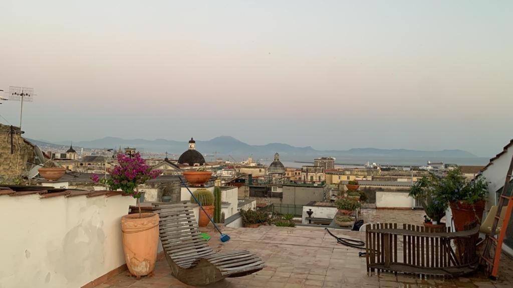 Appartamento La Casa Nel Cuore Della Citta Napoli Esterno foto